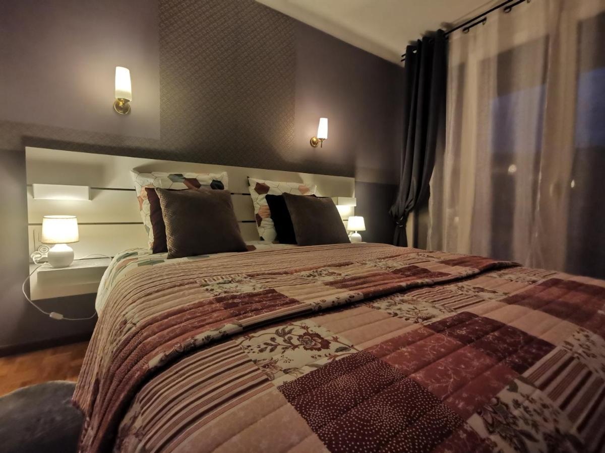 Au Pays D'Olmes Apartman Lavelanet Kültér fotó